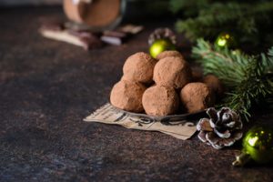 Διατροφικές συμβουλές Χριστουγεννιάτικα γλυκά χωρις ζάχαρη 300x200 - 4 + 1  χρυσές διατροφικές συμβουλές για επιβίωση τα Χριστούγεννα!