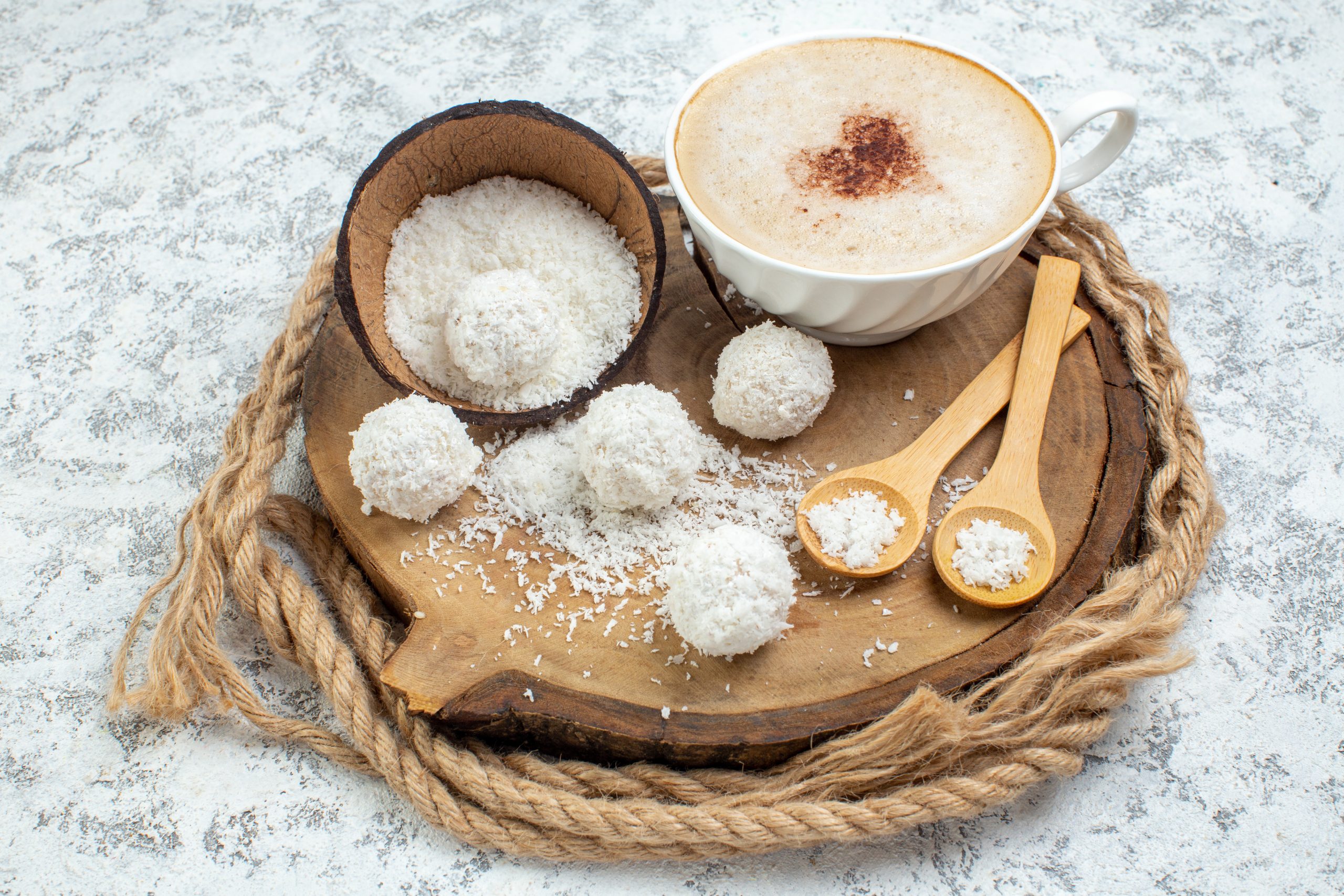 Είναι η Ζάχαρη Καρύδας η Καλύτερη Εναλλακτική Πηγή Ζάχαρης 2  scaled - Ζάχαρη Καρύδας: Είναι η Καλύτερη Εναλλακτική Πηγή Ζάχαρης;