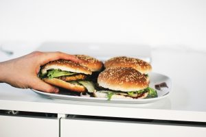 Απώλεια βάρους Γιατί τα παρατάμε Πώς να συνεχίσεις 2 300x200 - Απώλεια βάρους: 5 Λόγοι που τα παρατάμε & Οι λύσεις σε αυτούς!